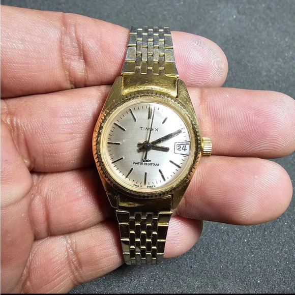 Vintage Timex Philippines Ladies Mechanical Wind Up Date Just Watch Working - Picture 1 of 10